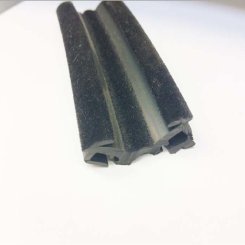 Formgegebene Dichtung für das Rechte Fenster 